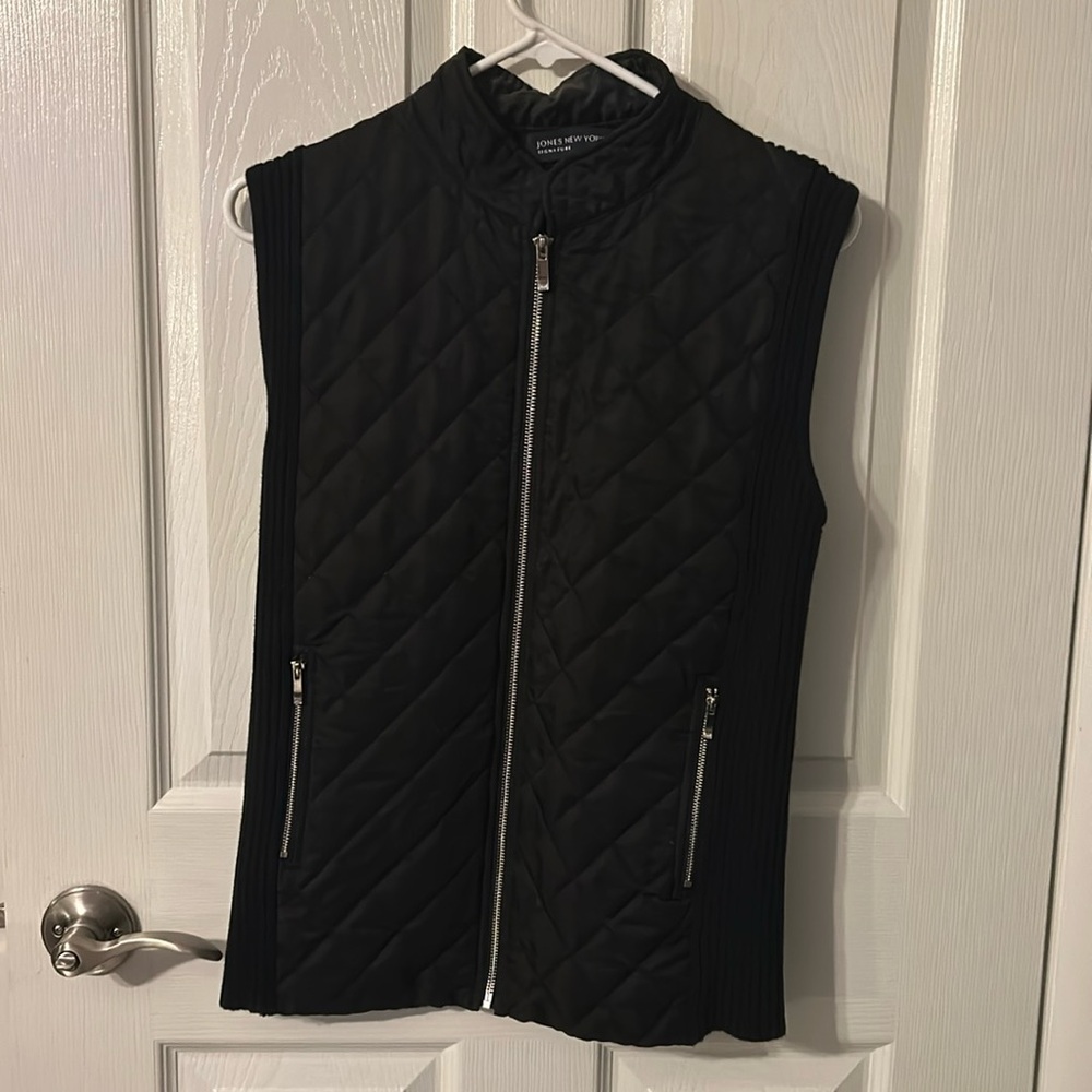 Jones New York black quilted vest